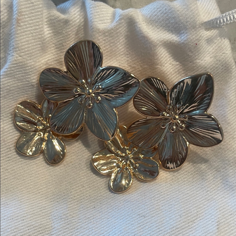 Gold Floral Statement Brooch - Women's Jewelry